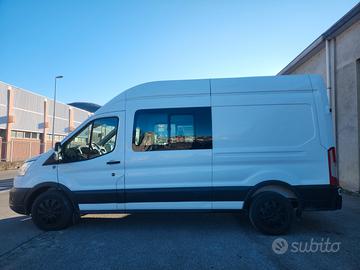 Ford transit doppia cabina