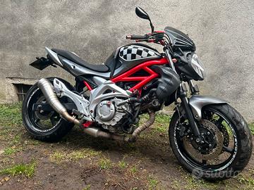 Suzuki svf 650 gladius