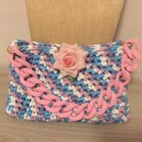 Borsetta uncinetto in fettuccia di cotone e lycra