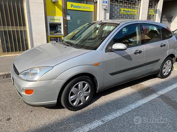 Ford focus 1.6 benziana 1999