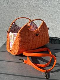 Borsa a mano in paglia, arancione.