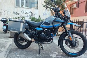 Royal Enfield Himalayan 450 poppy Blue