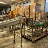 Macchina per confezionamento mirtilli in bicchieri