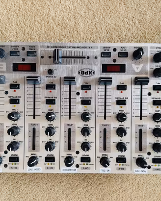 Mixer Behringer DJ - PRO VMX1000
