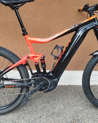 E bike giant