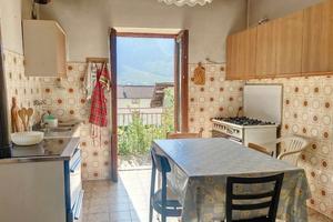 Casa libera su 3 lati RISTRUTT. A FONDO PERDUTO