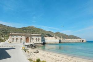 Casa turchese a 50metri dal mare e dal centro