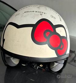 casco hello kitty