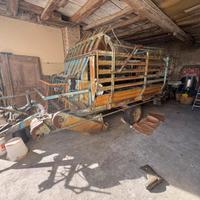 Rimorchio carica fieno