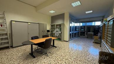 NEGOZIO A ALBA