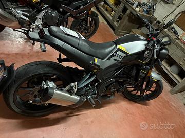 Benelli Leoncino 250