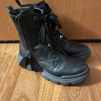 Stivali per bambina n.35 ,zona Eur