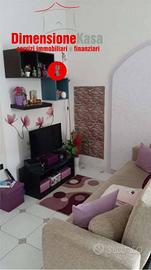 Villa di 250 m² con più di 5 locali a Nola