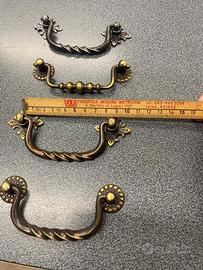 Maniglie in ottone diversi pezzi
