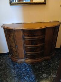 Mobile classico con libreria 