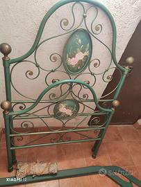 Letto singolo in ferro battuto 