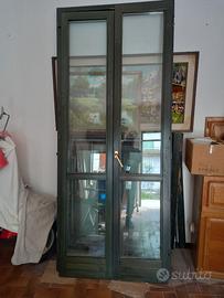 SERRAMENTI IN LEGNO COLORE VERDE