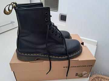 anfibi dr martens n. 40