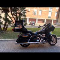 Harley Davidson touring Road Glide ultra