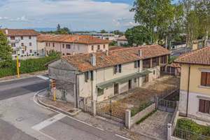 Casa friulana d'epoca - grandi spazi da reinven...