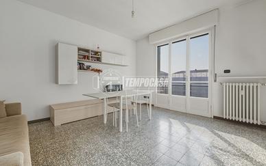 AMPIO TRILOCALE CON DOPPIA ESPOSIZIONE