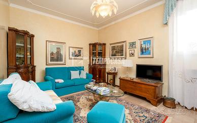 QUADRILOCALE IN ZONA PARCO IN PICCOLO CONTESTO