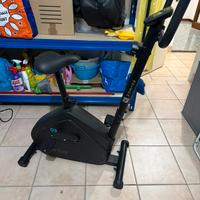 Cyclette domyos essential 03