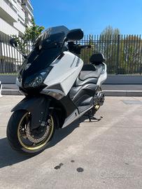 YAMAHA T MAX 530 CUSTOMIZED BY LAZARETH