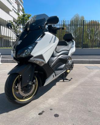 YAMAHA T MAX 530