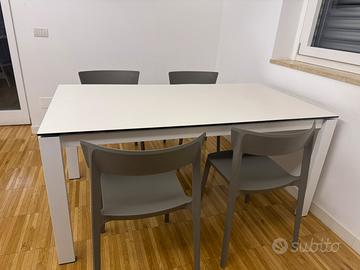Tavolo allungabile Calligaris e 4 sedie