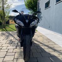 Yamaha YZF R6 - 2006