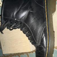 Dr. Martens taglia 33