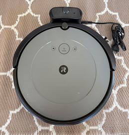iRobot Roomba i1 Wi-Fi con base di ricarica