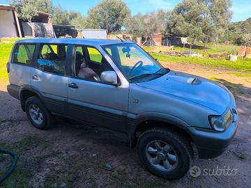 NISSAN TERRANO 2