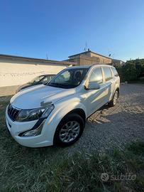 Mahindra XUV 500 w6