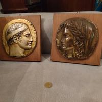 Due grandi quadri a moneta romana