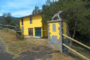 Casa e terreno libera indipendente 4 lati