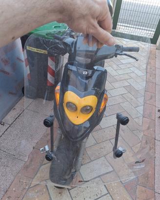 parabrezza scooter booster