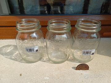 Vasi per conserva.