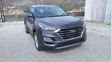 Hyundai tucson hybride 1600