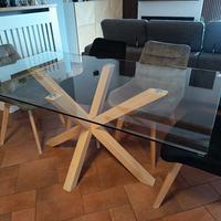 tavolo in vetro più sedie