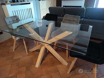 tavolo in vetro più sedie