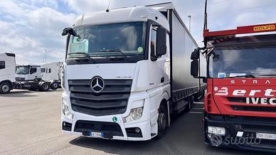 Motrice Actros 2545