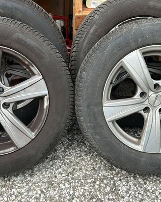Gomme kia sportage 