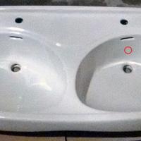 Lavandino in ceramica doppio bacino