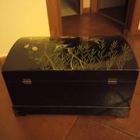 baule  in legno laccato