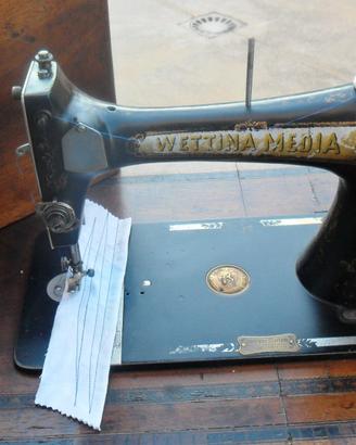 MACCHINA PER CUCIRE  A PEDALE CON TAVOLO  WETTINA