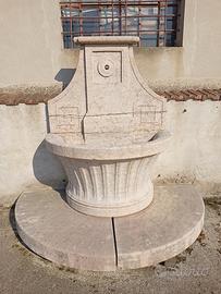 fontana in marmo 