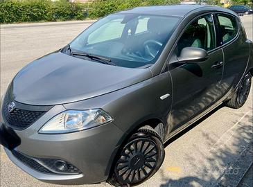 Lancia Ypsilon 1.2 Benzina Silver 2020 - 56.800 km