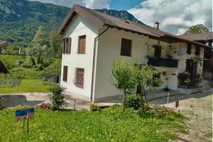 Casa indipendente con terreno attiguo